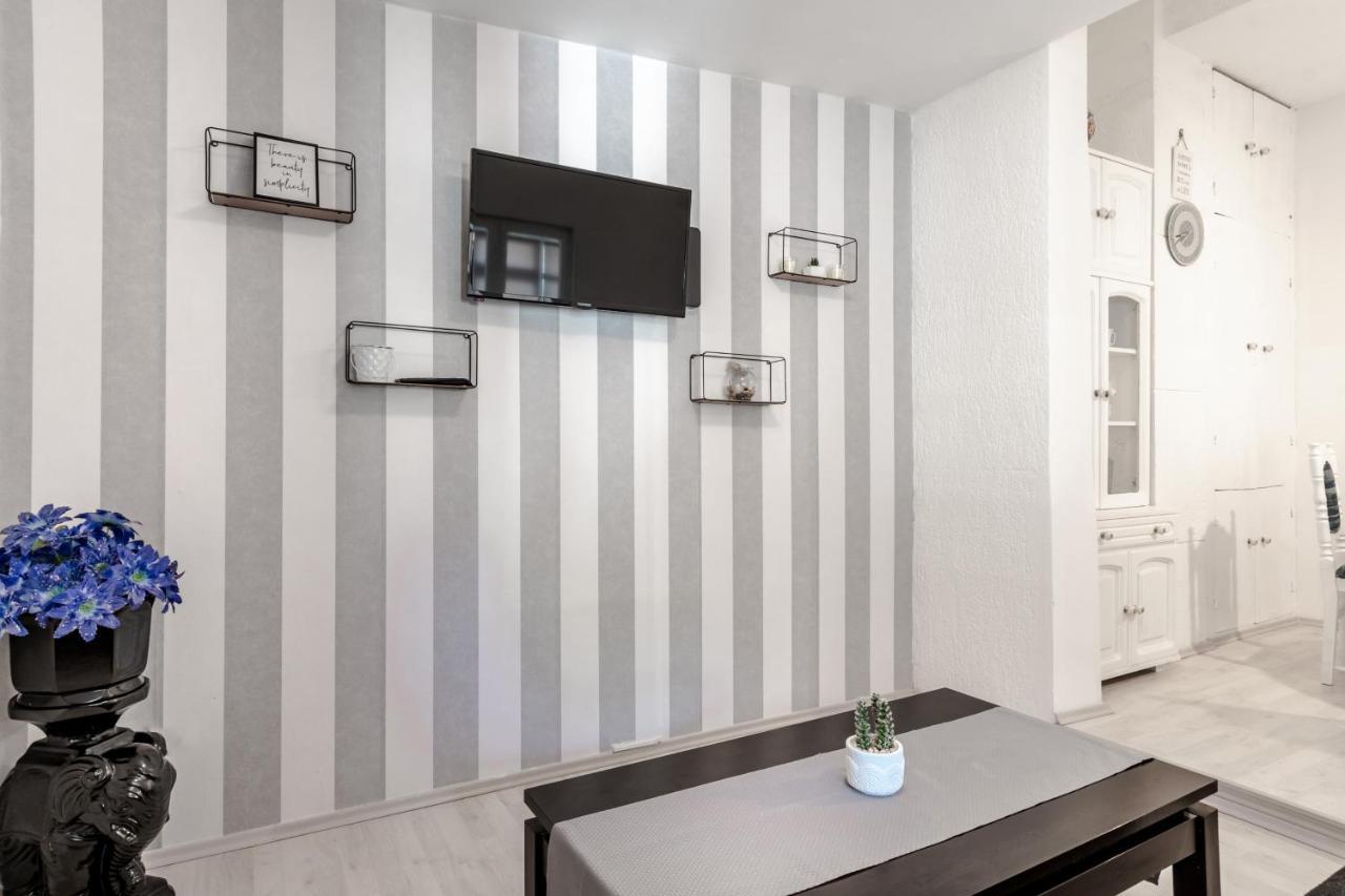 Heavenly Corner Apartment สปลิท ภายนอก รูปภาพ